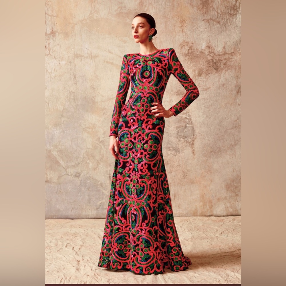 Naeem Khan size 8/10 long sleeves gown dress
